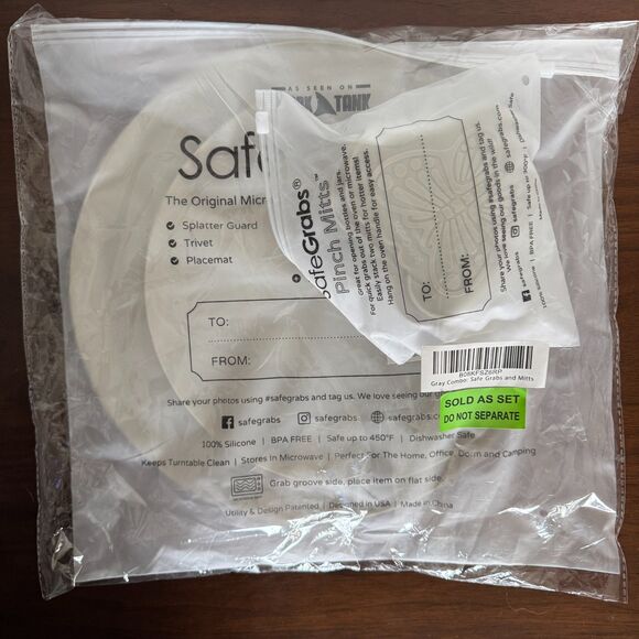 NWT Safe Grabs Safe Pack Bundle: Multi-Purpose Silicone Mat + Butterfly Mitts - Picture 1 of 6